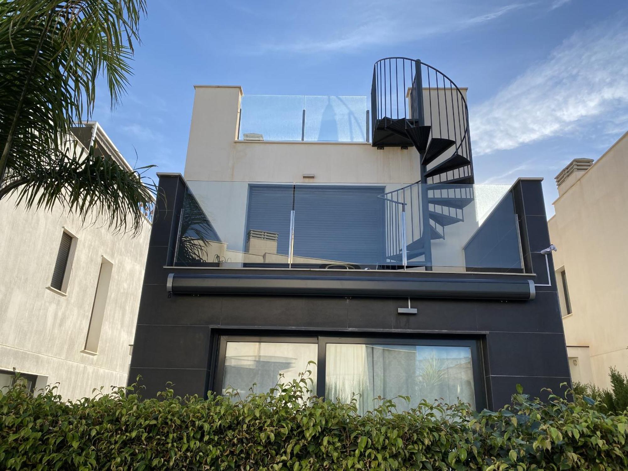 Villa Tindra 또레비에하 외부 사진